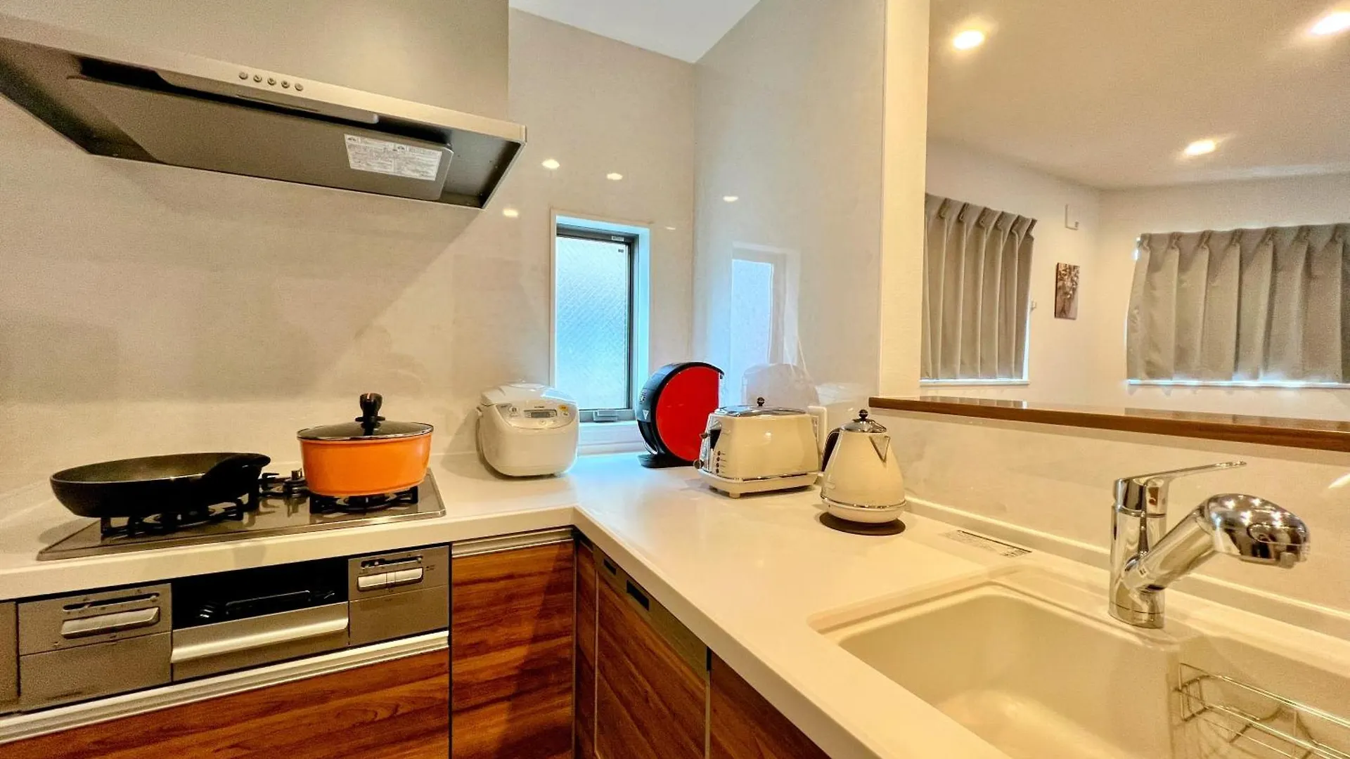 Brand New Modern Haven 7-Min Walk To Shinkoenji Station 9-Min Train To Shinjuku Villa Tokyo